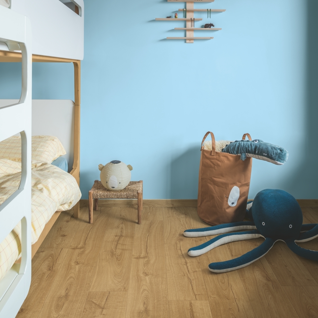 IM1848 | Classic Oak Natural Laminate